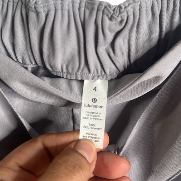 Lululemon gray crop wide leg pants size 4 - Picture 14 of 14